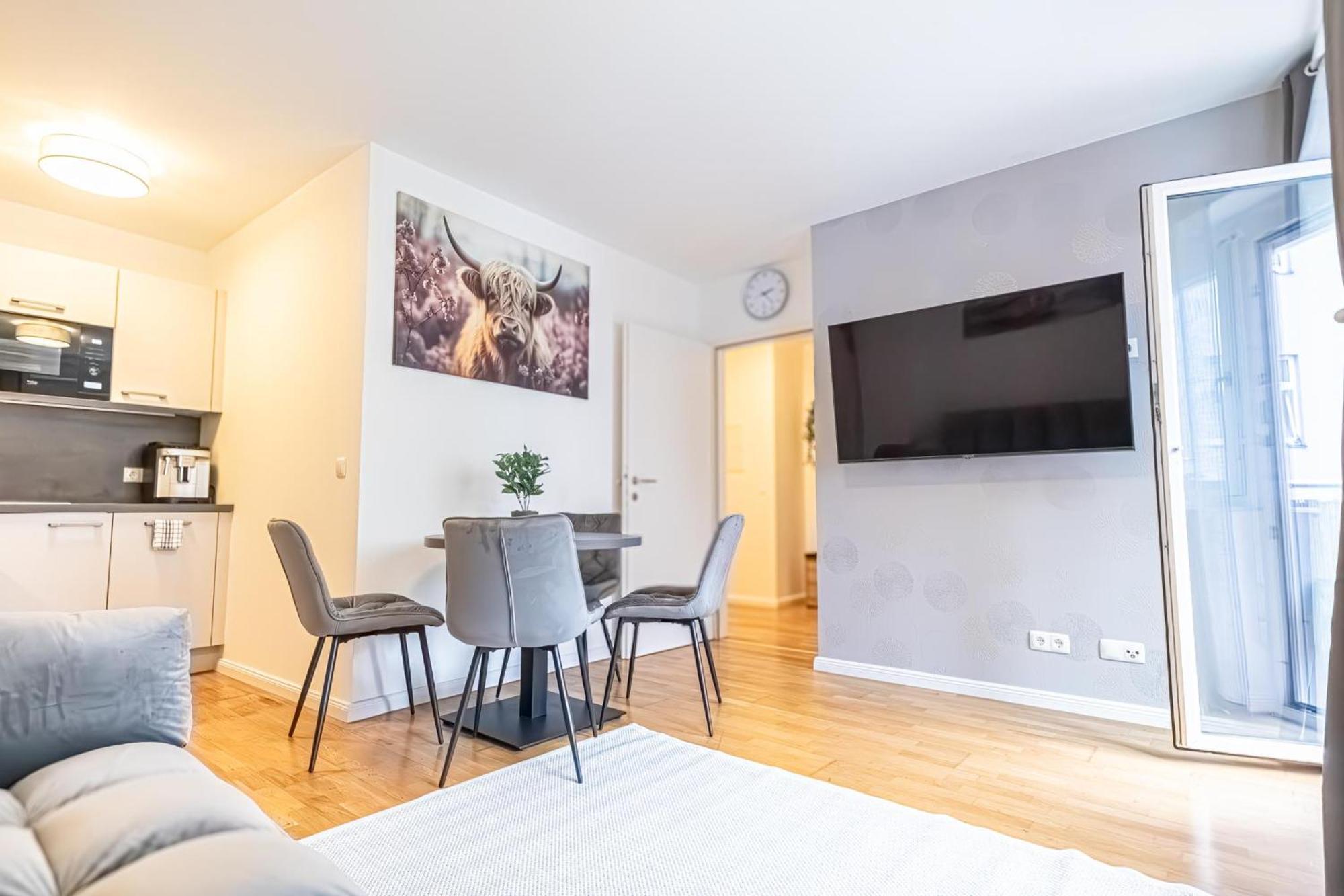9-min To Center, Comfy 1br And 1lr With Balcony Wien